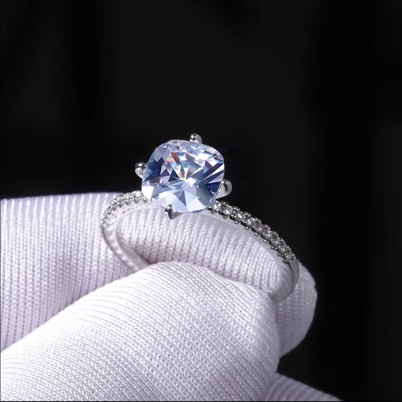 New Women’s 925 Silver Square Shape Diamond Ring - Picture 2 of 5